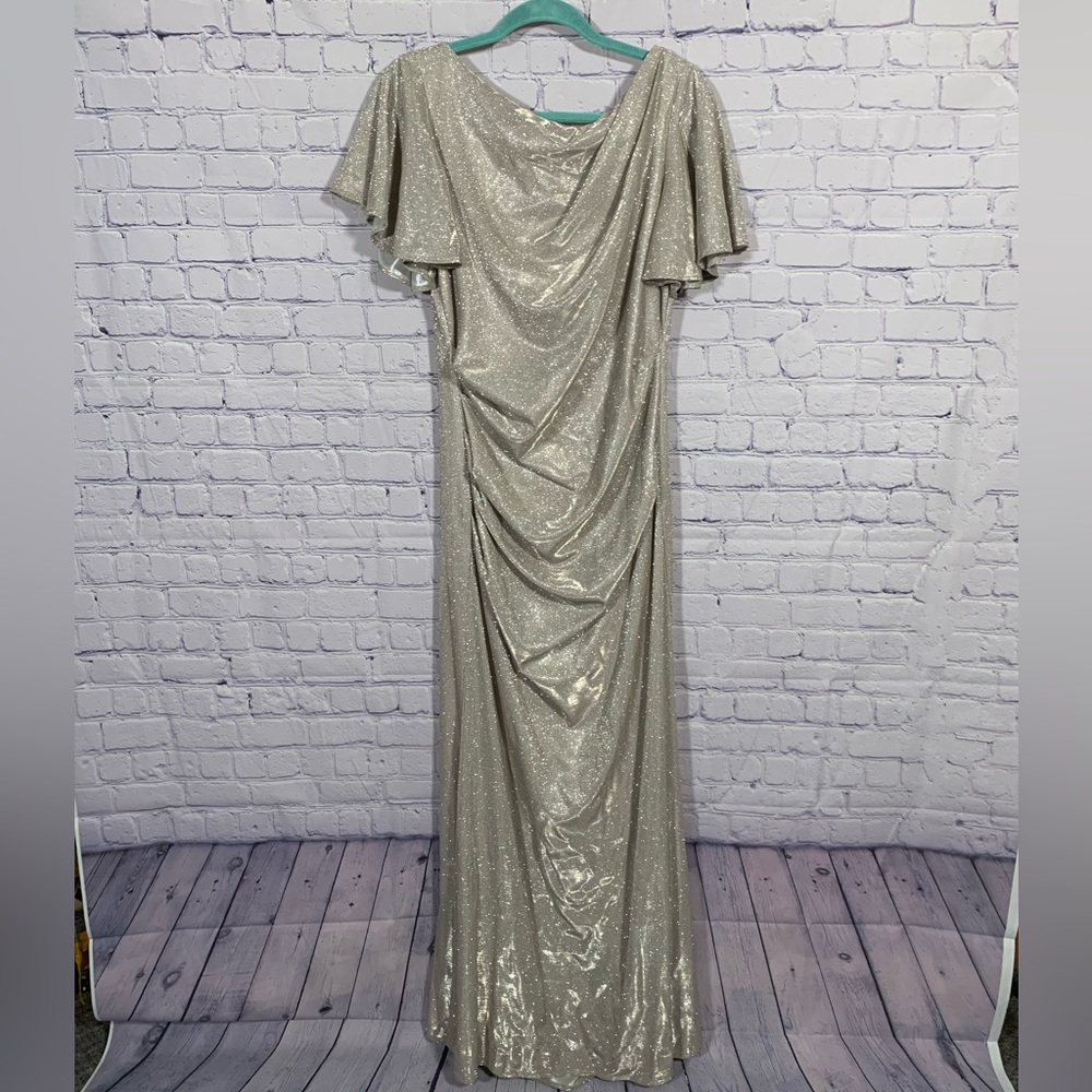Betsy & Adam Metallic Flutter Sleeve Long Length Gown Gold 14 Mother of Bride